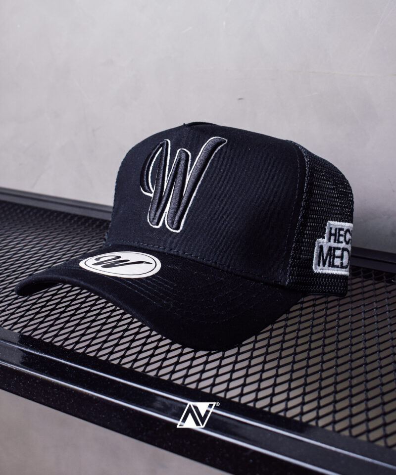 Gorra W